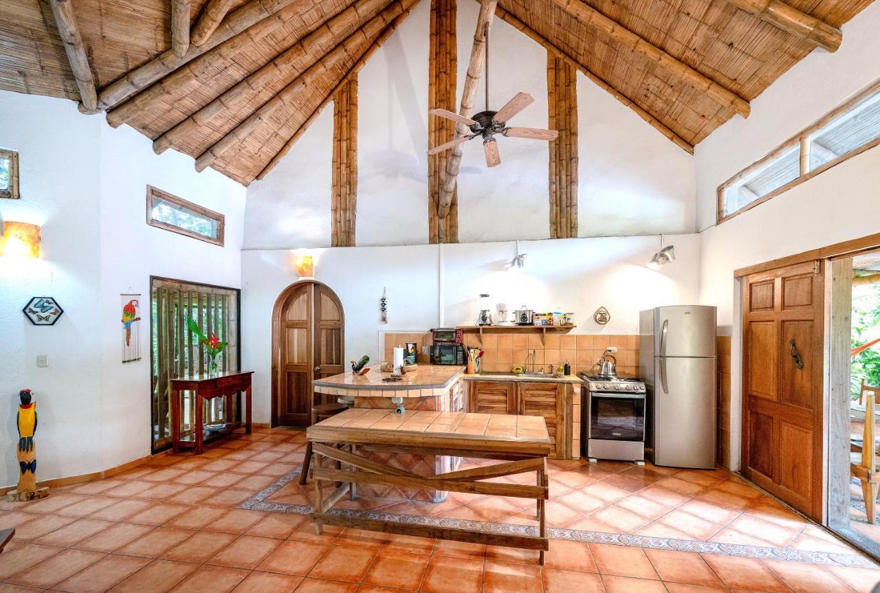 Private Villa On 2-Acres Of Jungle Garden & Pool Мансанильо Экстерьер фото